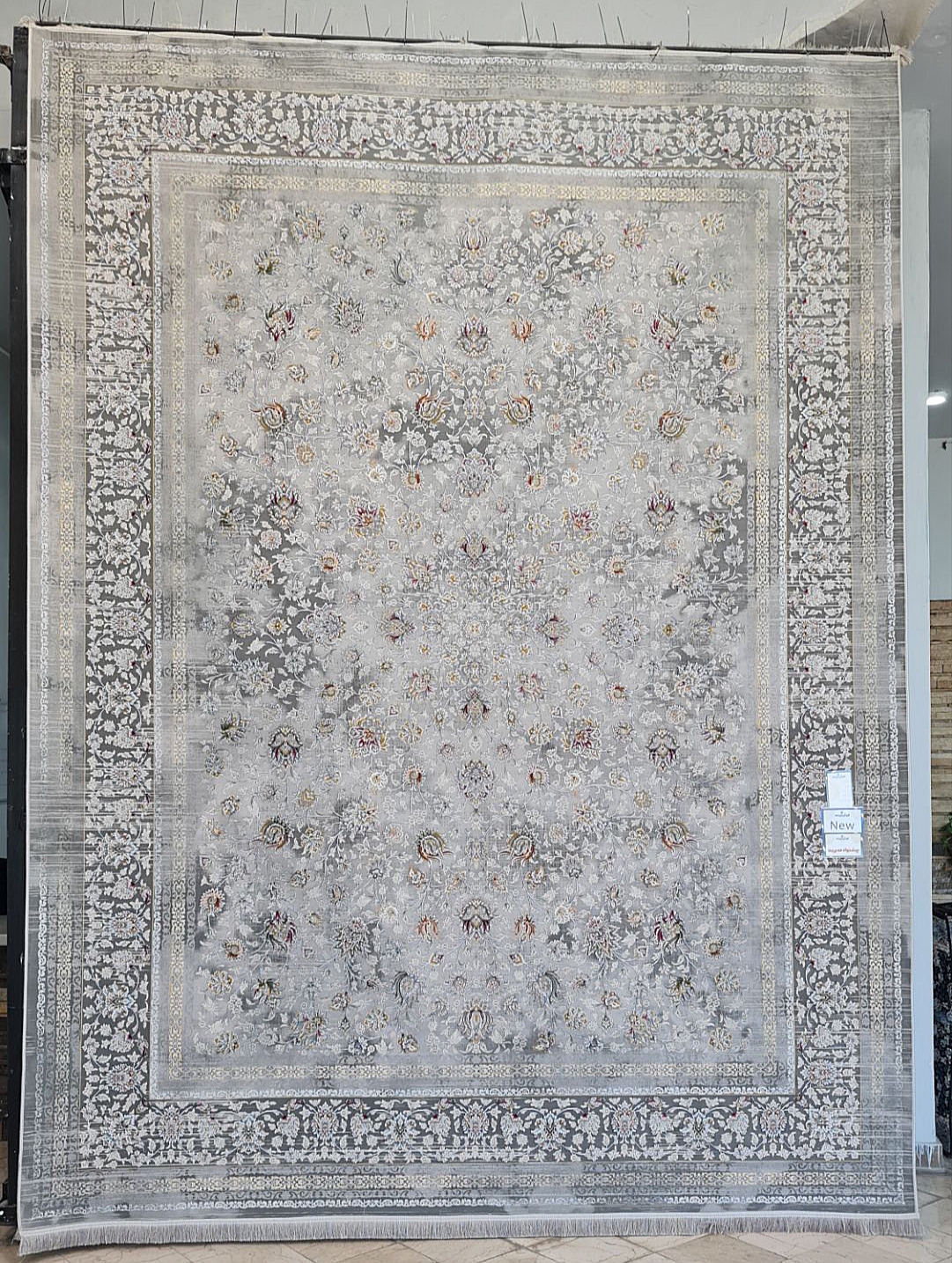 فرش ۱۵۰۰ شانه گل برجسته